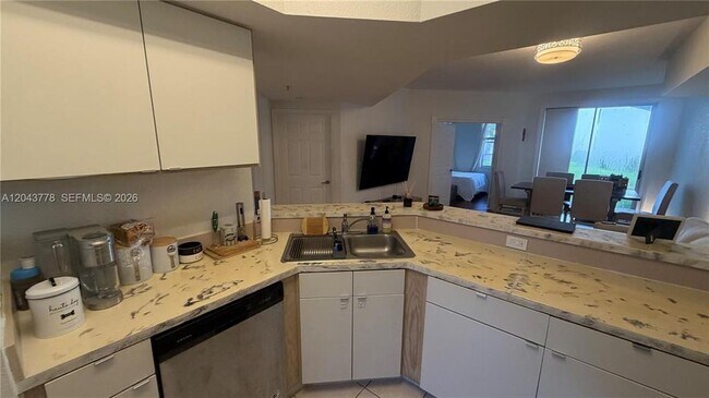 Foto del edificio - 735 SW 148th Ave