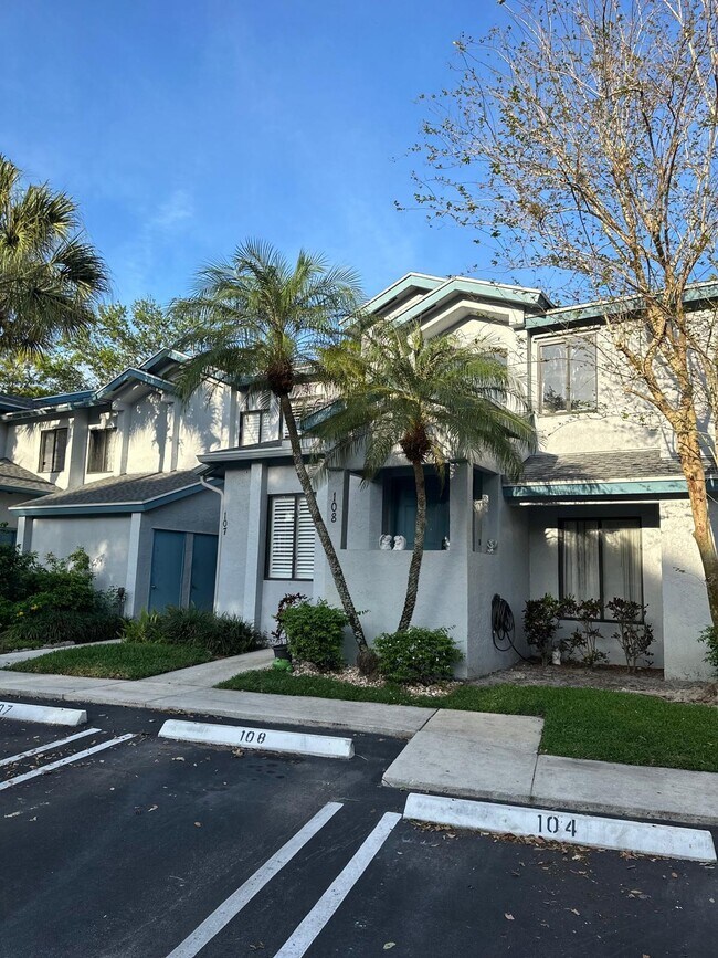 Foto del edificio - 108 Harbour Pointe Way