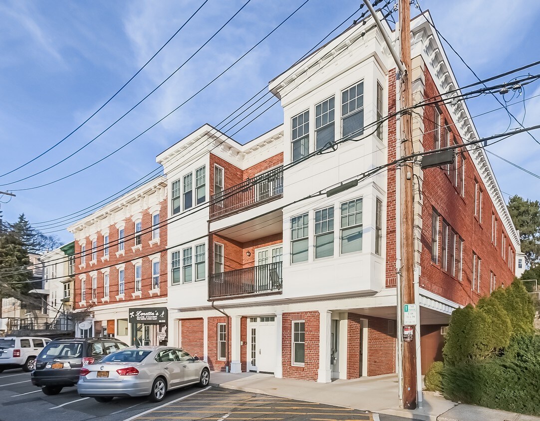 12 N Astor St, Irvington, NY 10533 Apartments in Irvington, NY