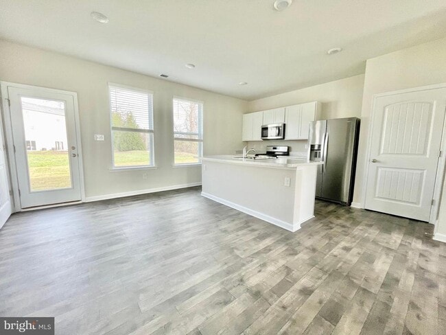 Building Photo - 87 Filbert Dr