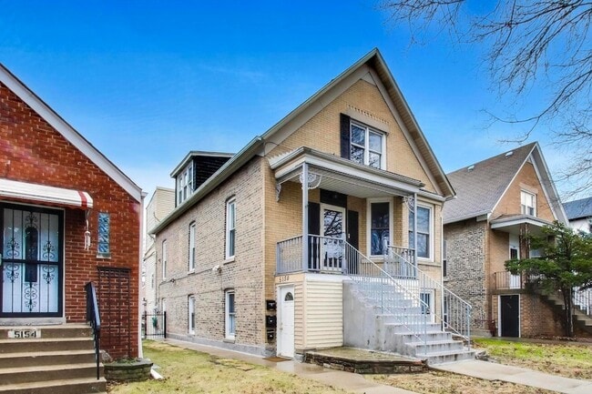 Foto del edificio - 5150 W Carmen Ave