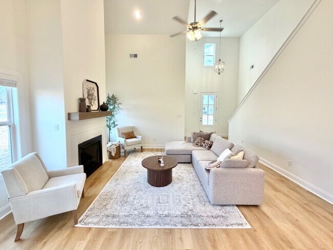 Foto del edificio - Now Leasing a Brand New 4-bedroom 2.5 bath + an office home in Olive Branch- Five Minutes from Me...