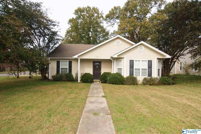 Foto del edificio - 2524 Clovis Rd SW