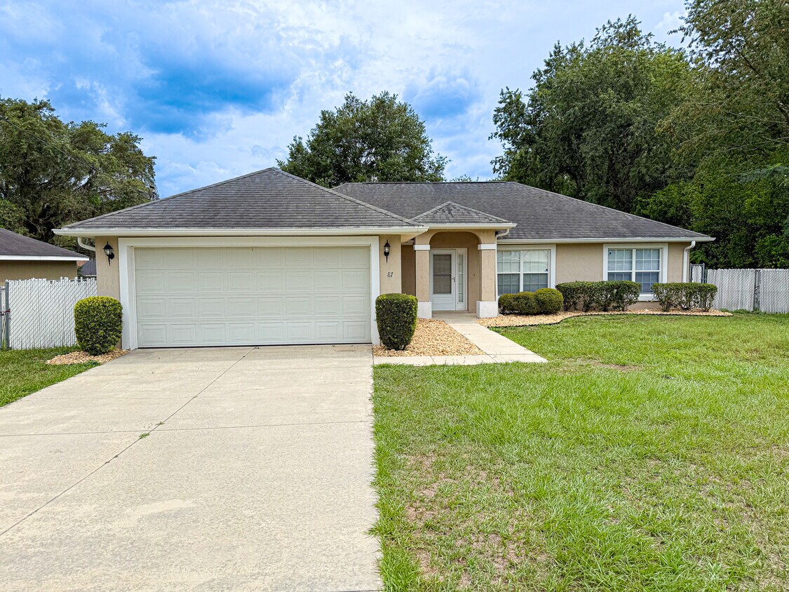 Primary Photo - 87 Pine Crse Dr
