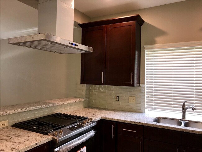 Foto del edificio - 5722 Fort Sumter Ln