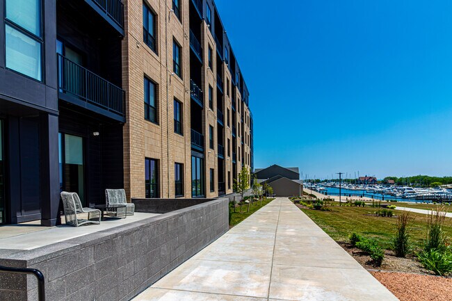 Foto del edificio - Breakwater 233