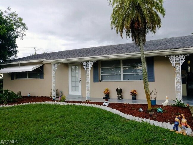 Building Photo - 312 Grovewood Ave S