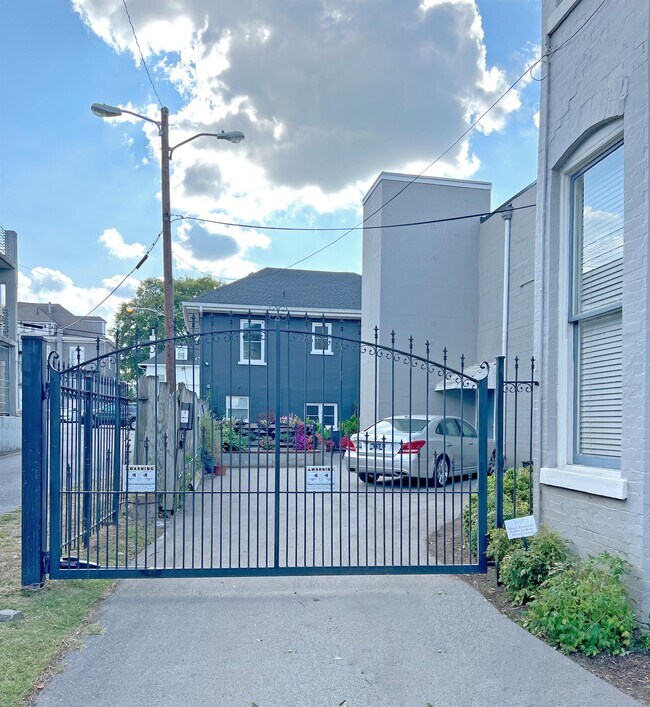 Photo - 209 Louise Ave Townhome