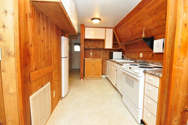 Foto del edificio - 204 River Bend Rd