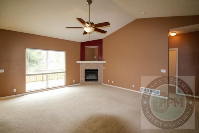 Foto del edificio - Beautiful 5Bd/3Ba House! | Papillion, Ne!