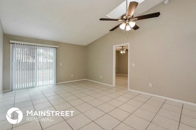Building Photo - 2714 Waco Dr E