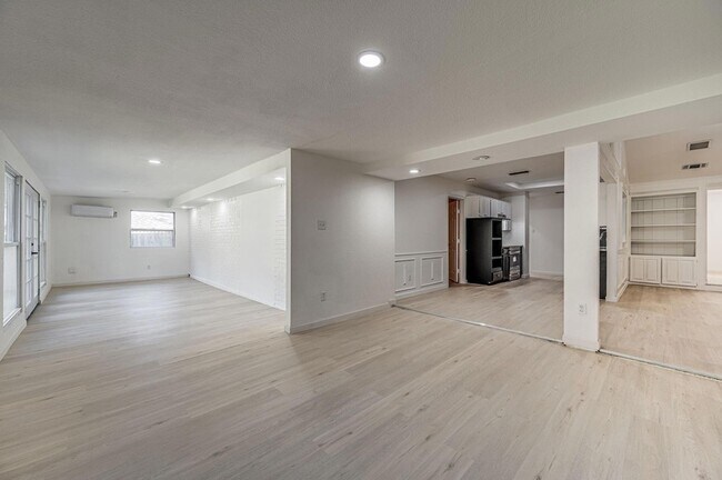 Foto del edificio - 3907 Woodbury Ct