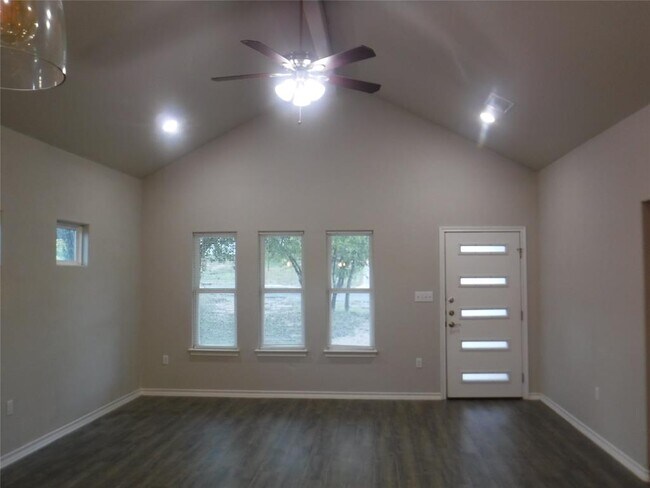 Building Photo - 1633 Cree Trail