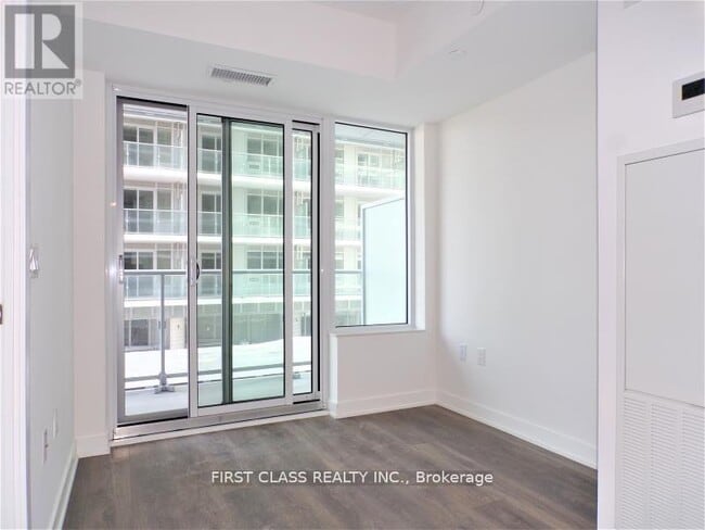 Building Photo - 99 Broadway Ave