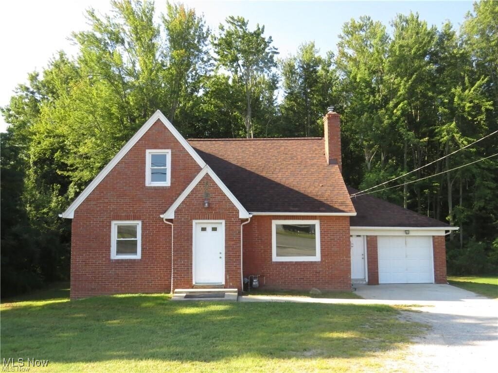 6424 N Ridge Rd Madison, OH 44057 – photo 1 of 32