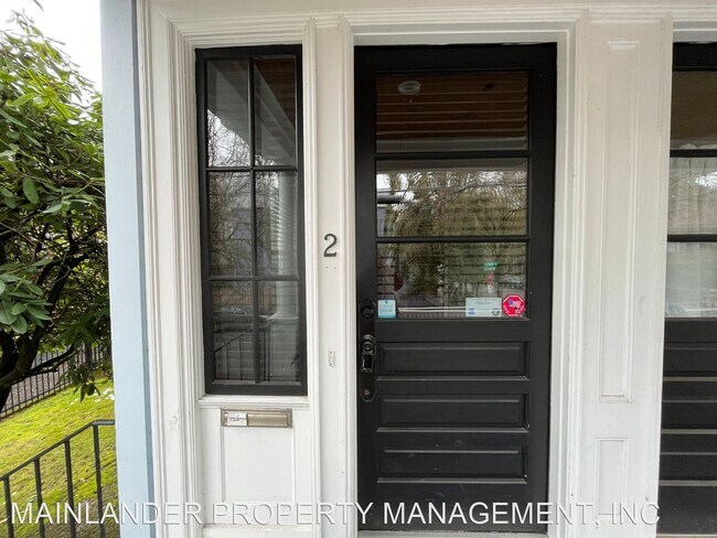 Building Photo - 3 br, 2 bath House - 2186 NW JOHNSON ST #2