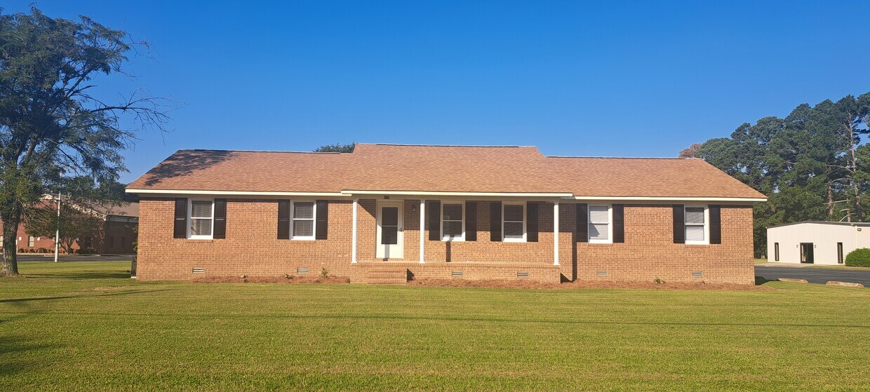 Foto principal - 206 Country Day Rd