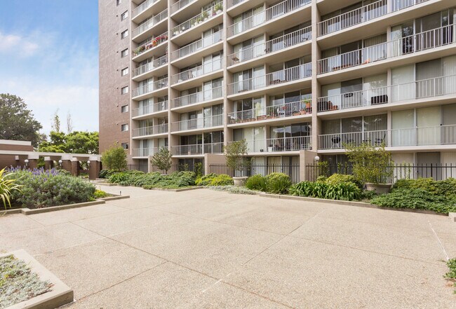 Photo - 1 Kelton Ct Apartment