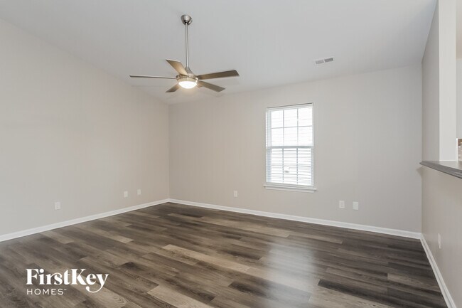 Building Photo - 4506 Esmeralda Drive