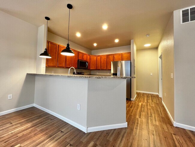 Foto del edificio - Newly Renovated 2-Bedroom, 2-Bathroom Cond...