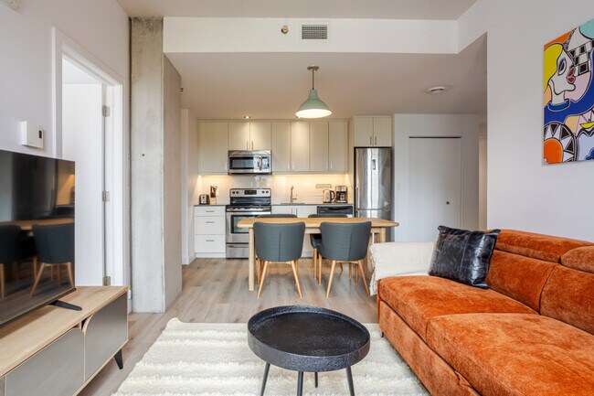 Building Photo - 517 Rue Saint-Henri