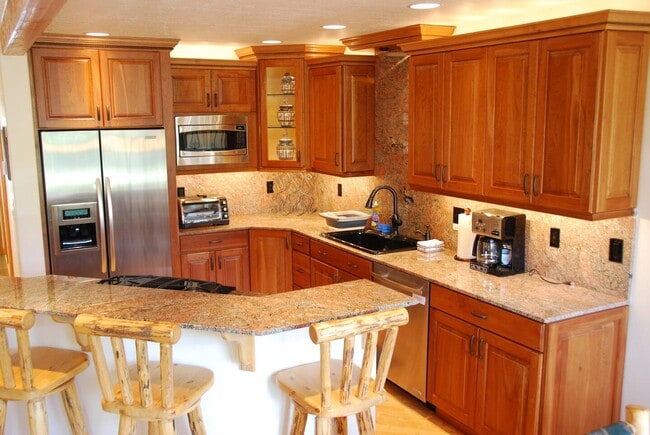 Building Photo - 2410 Deer Lake Dr