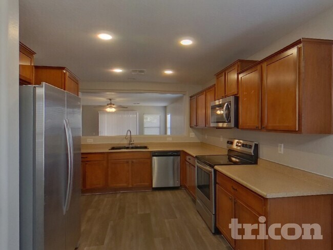 Building Photo - 43683 W Arizona Ave