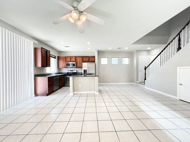 Foto del edificio - Beautiful single family Home in the SW Gated Community