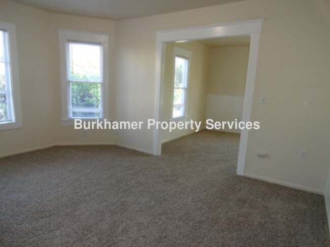 Building Photo - 917 Wheeler Ave