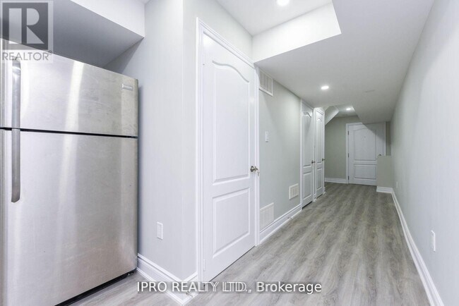 Building Photo - 69 Vezna Cres