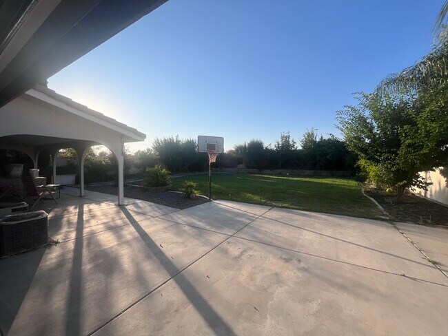Foto del edificio - 1449 Lynden Trails Dr