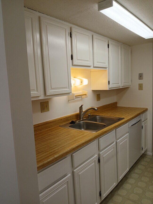 Cocina - 6026 Cedar Wood Dr
