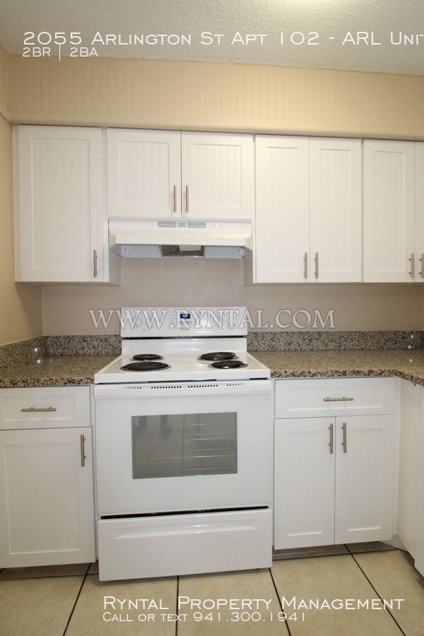 Building Photo - FREE RENT! CALL TODAY!!