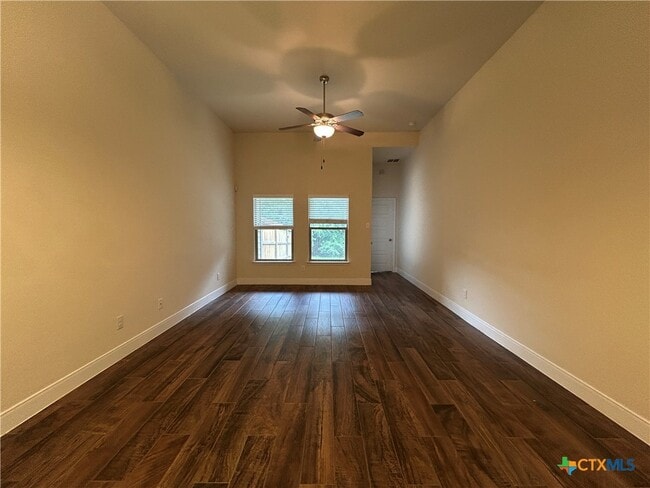Building Photo - 1239 FM306