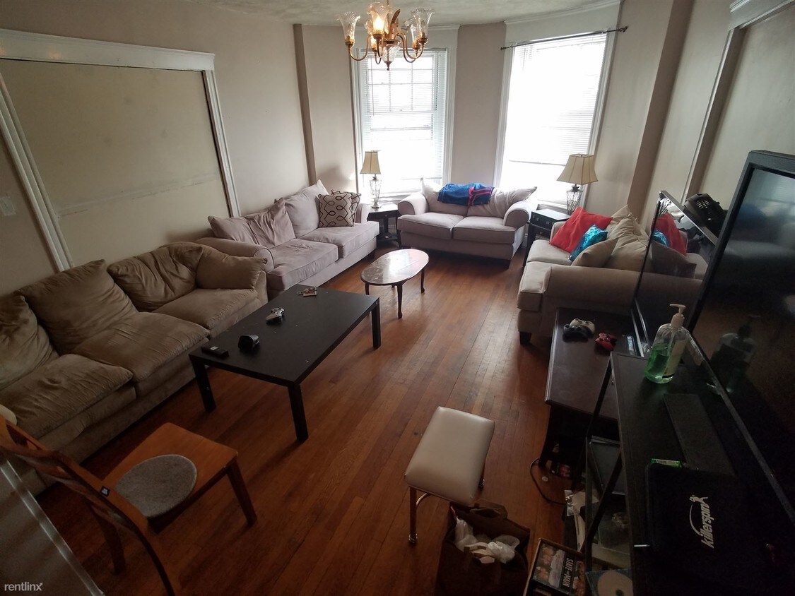5 br, 2 bath - 180 Saint Paul St Apt 3A - 5 br, 2 bath  - 180 Saint Paul St Apt 3A