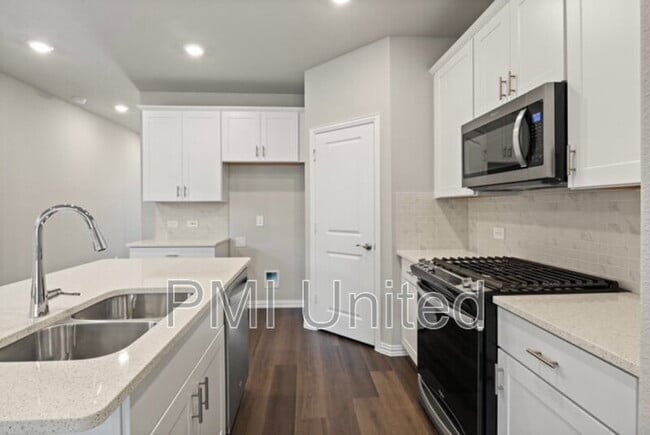 Building Photo - 203 Travine Dr