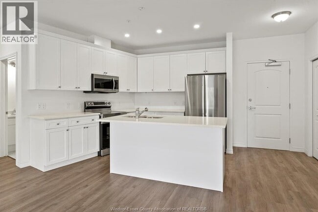 Building Photo - 1888 Westview Park Blvd