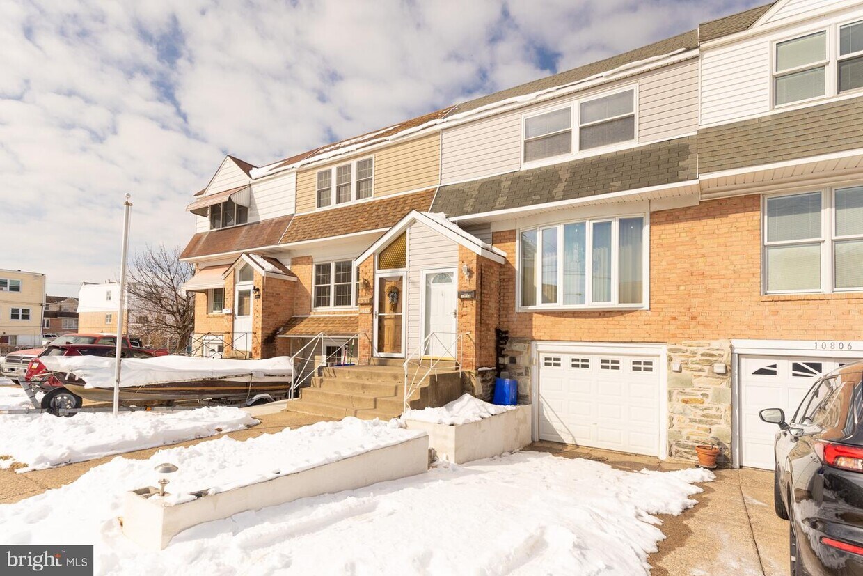 Foto principal - 10804 Perrin Rd