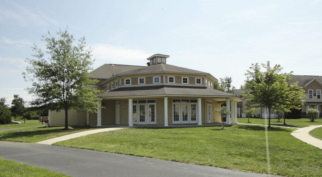 Foto del edificio - Eastampton Town Center