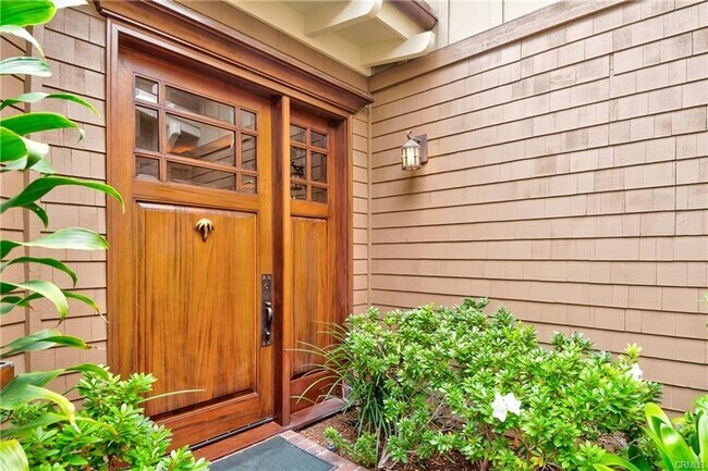 Foto del edificio - Charming Coastal Retreat in the Heart of Laguna Beach