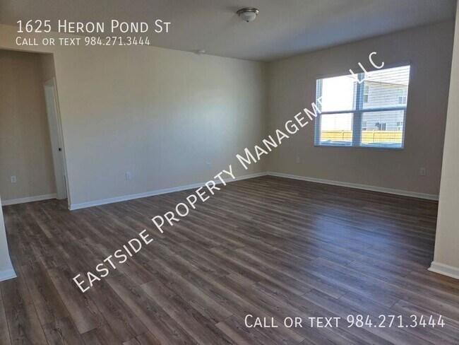 Foto del edificio - 1625 Heron Pond St