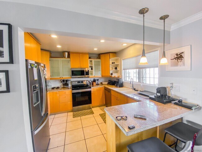 Building Photo - 2540 Clairemont Dr
