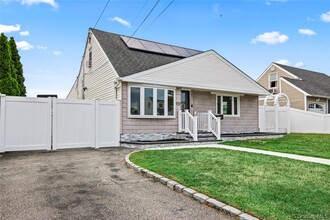 Building Photo - 937 Bowling Green Dr