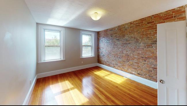 Building Photo - 38 Frankfort St