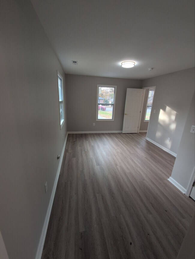 Building Photo - 3210 Delia Ln NW