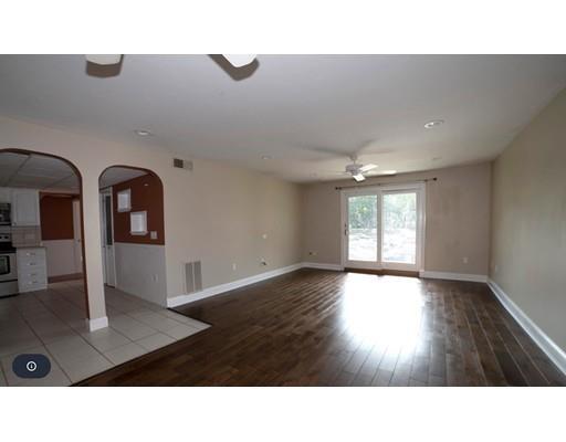 Foto del edificio - 4 Shadowbrook Ln