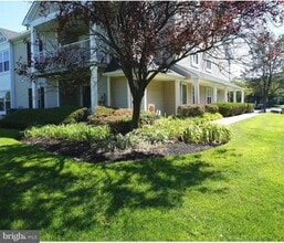 Building Photo - 4003 Saxony Dr