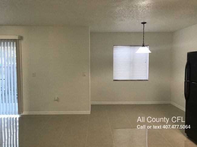 Building Photo - 5640 S Rio Grande Ave