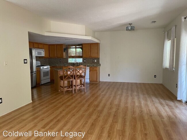 Building Photo - 3 br, 3 bath House - 7327 Dancing Eagle Av...