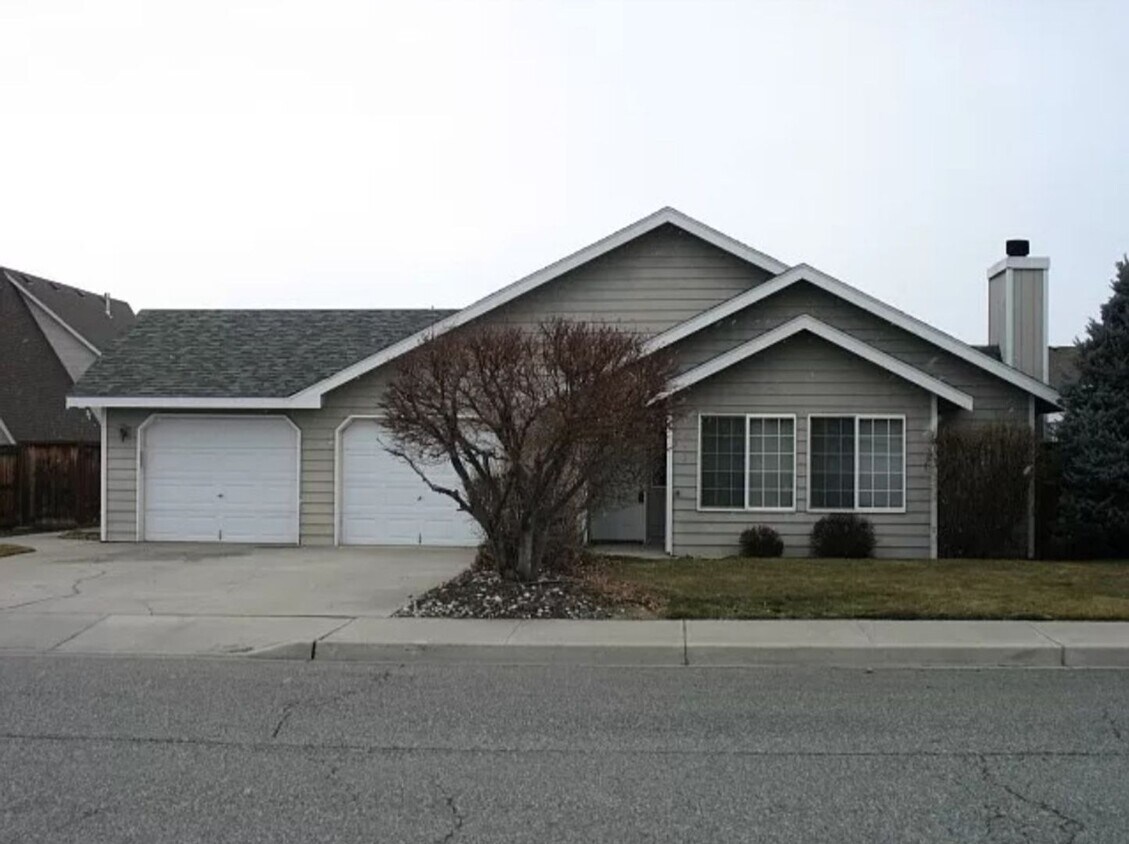 1317 Brown St, Wenatchee, WA 98801 House Rental in Wenatchee, WA